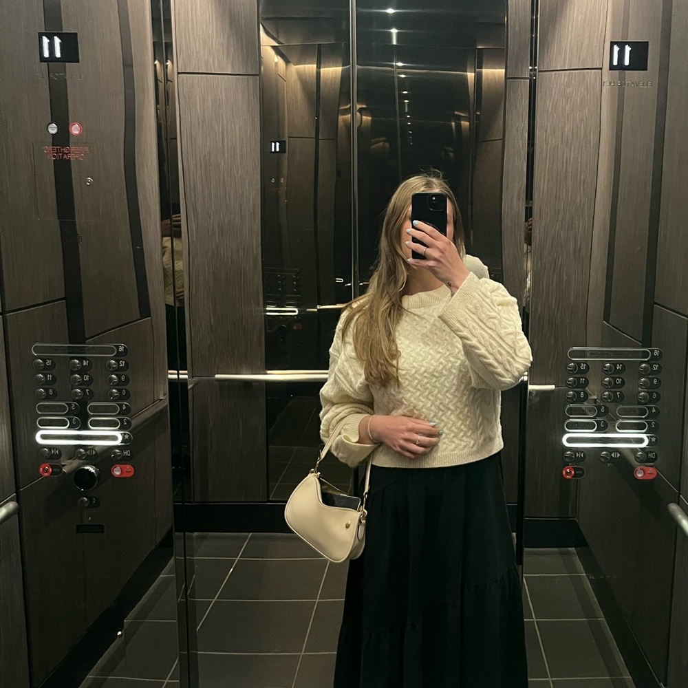 Meet your Posher, Raquel